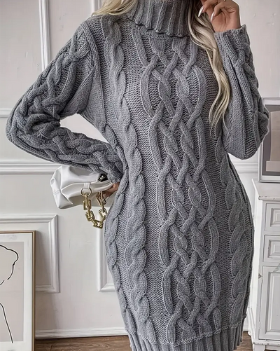 Ava - Strickkleid mit Rollkragen