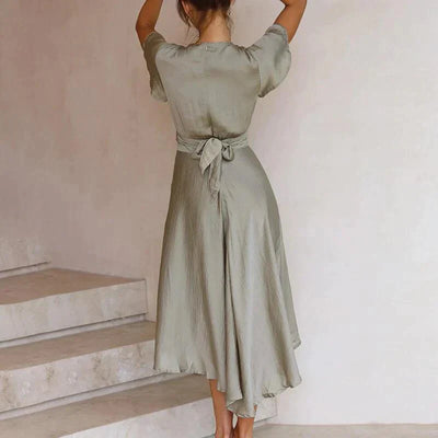 Elanora – Elegantes Kleid mit fließender Silhouette