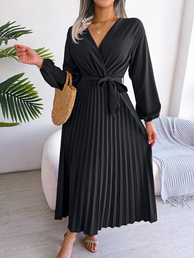 Aventura – Elegantes Plissee-Wickelkleid