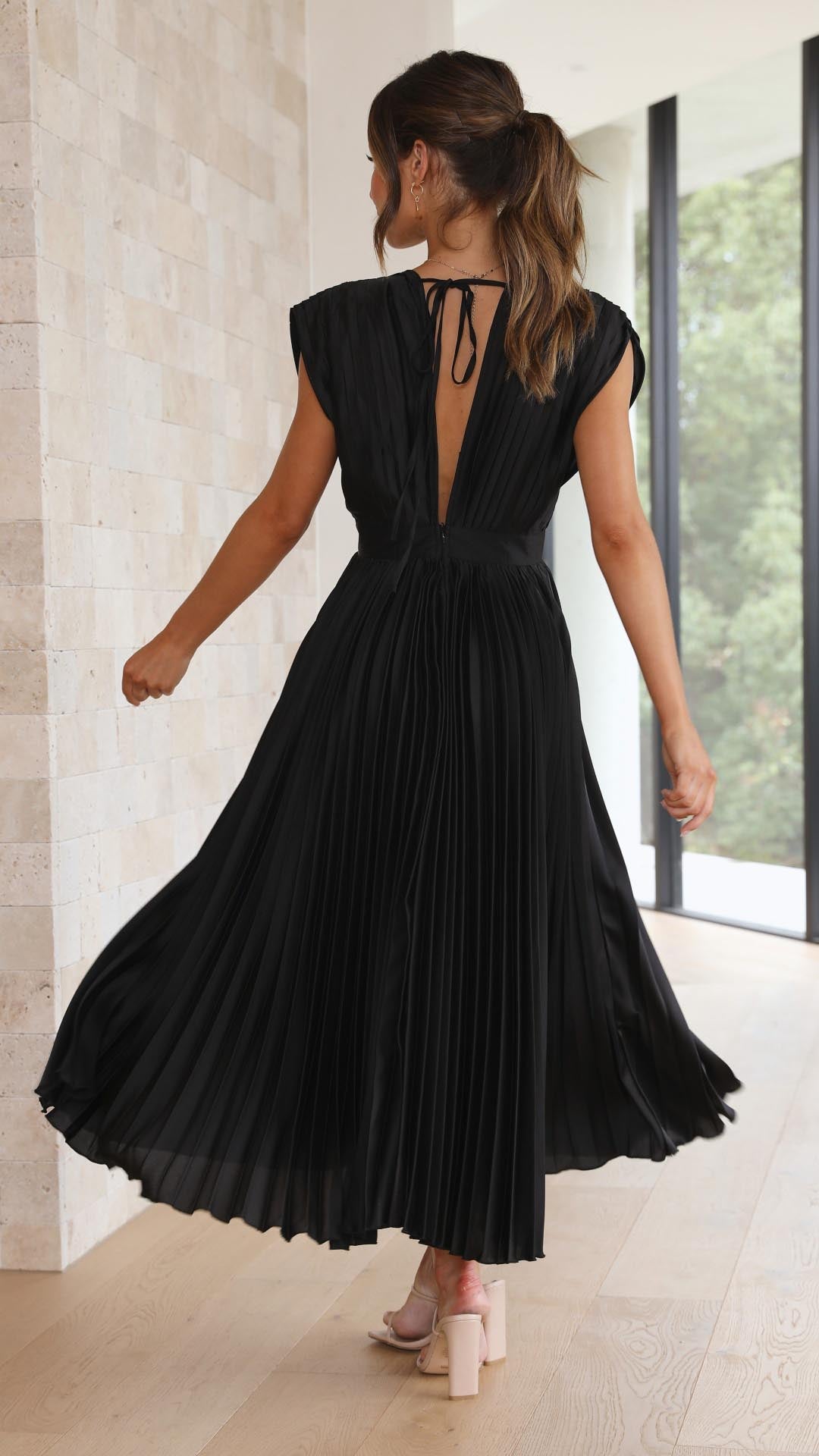Althéa - Elegantes Plissierkleid