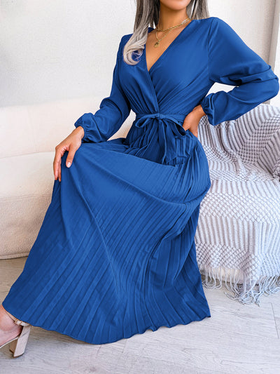 Aventura – Elegantes Plissee-Wickelkleid